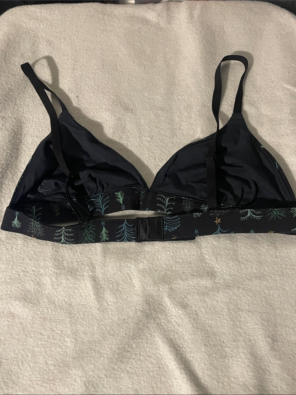 UltraModal™ FeelFree
Triangle Bralette - Picture 3 of 4